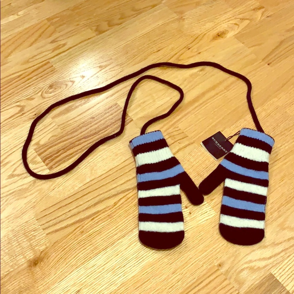 BURBERRY Lambswool Mittens